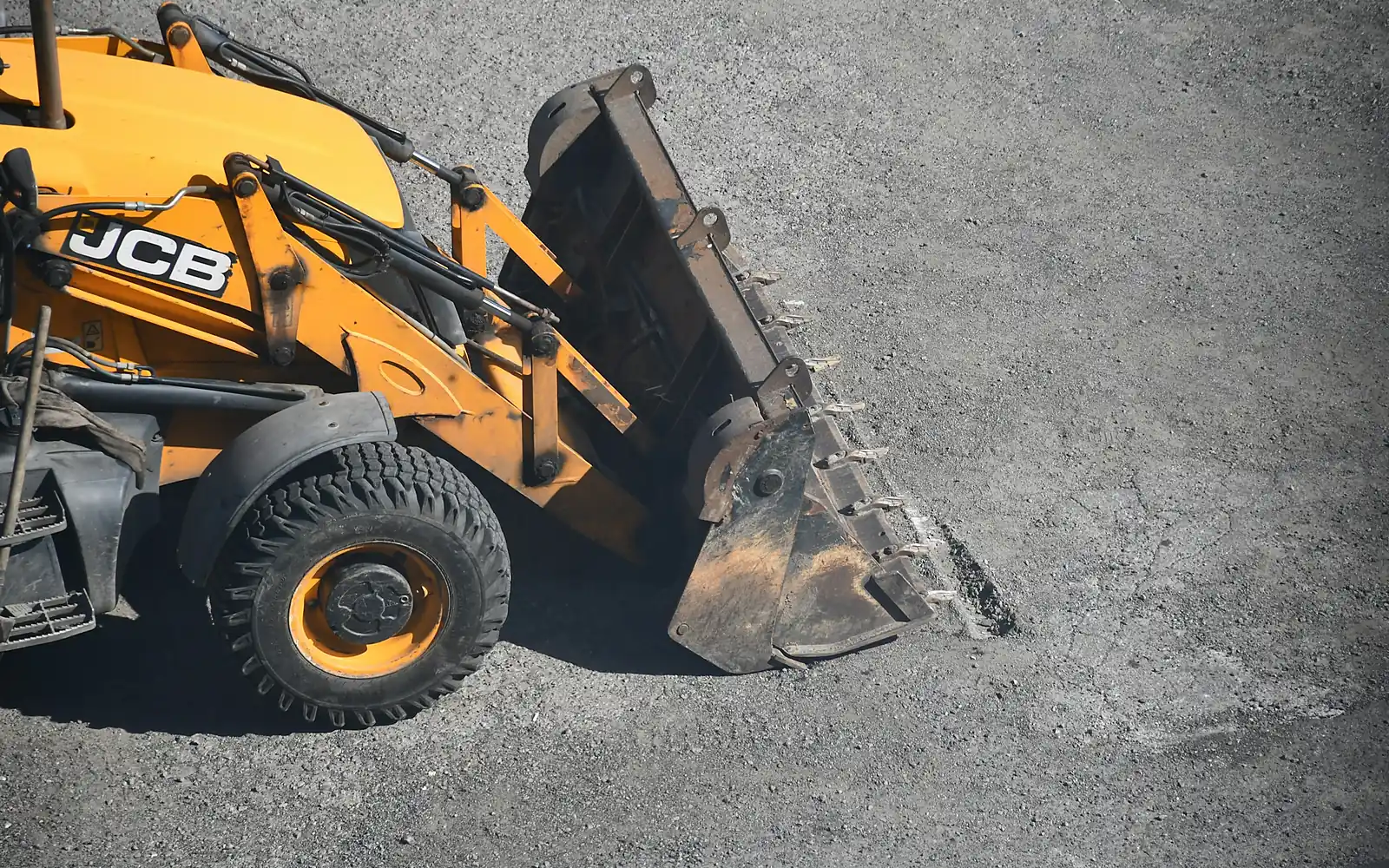Панель приборов экскаватора-погрузчика JCB 3CX с кодом ошибки